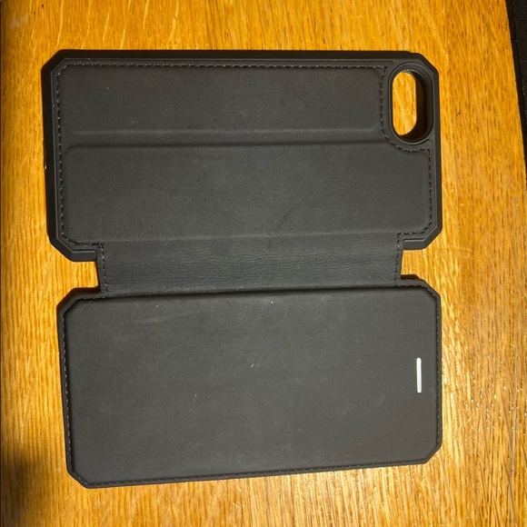 iPhone 7 Flip Case - Picture 3 of 4